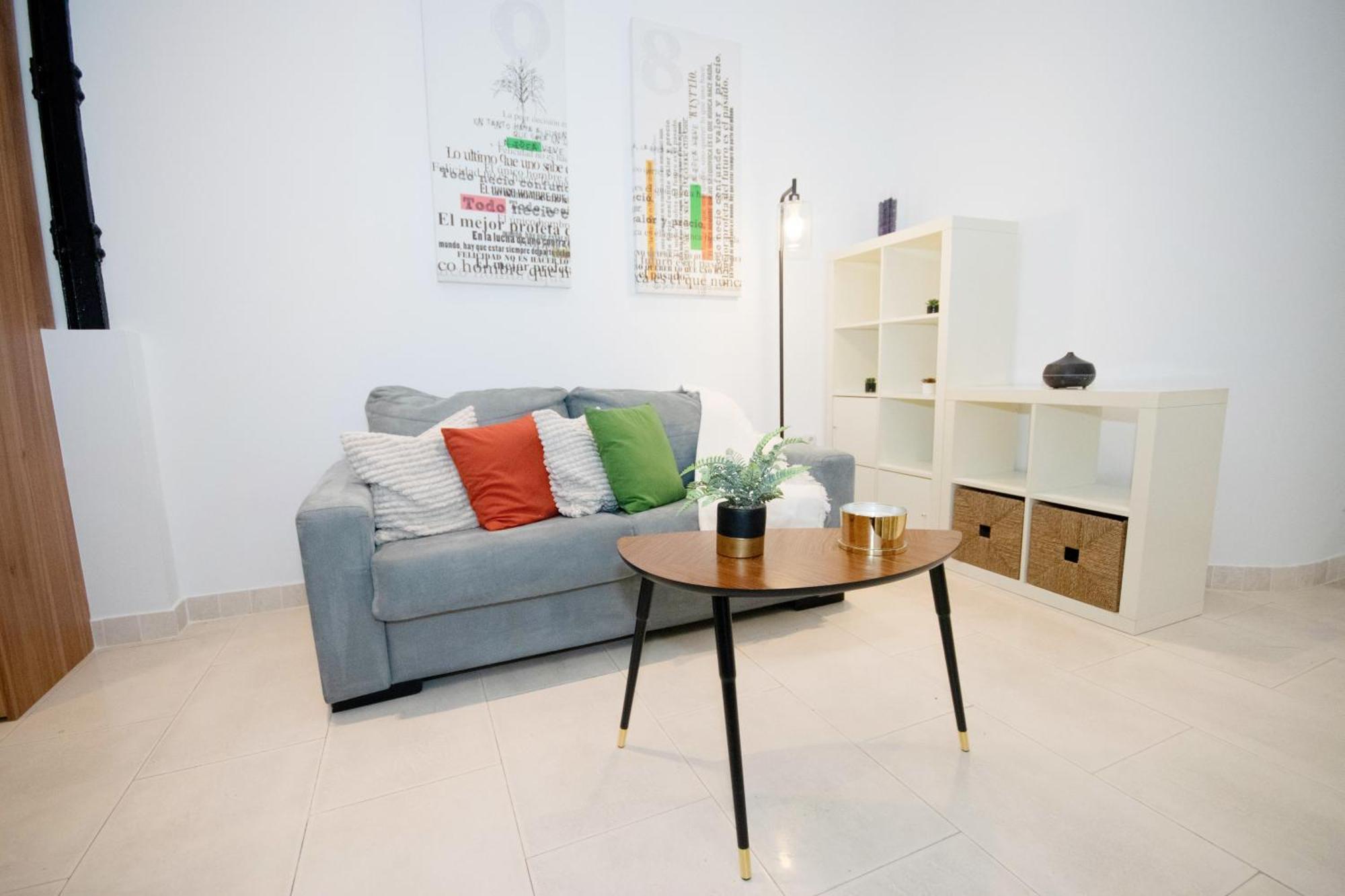 For You Rentals Apartamento Temporal Con Encanto En Malasana Min24 Madrid Esterno foto