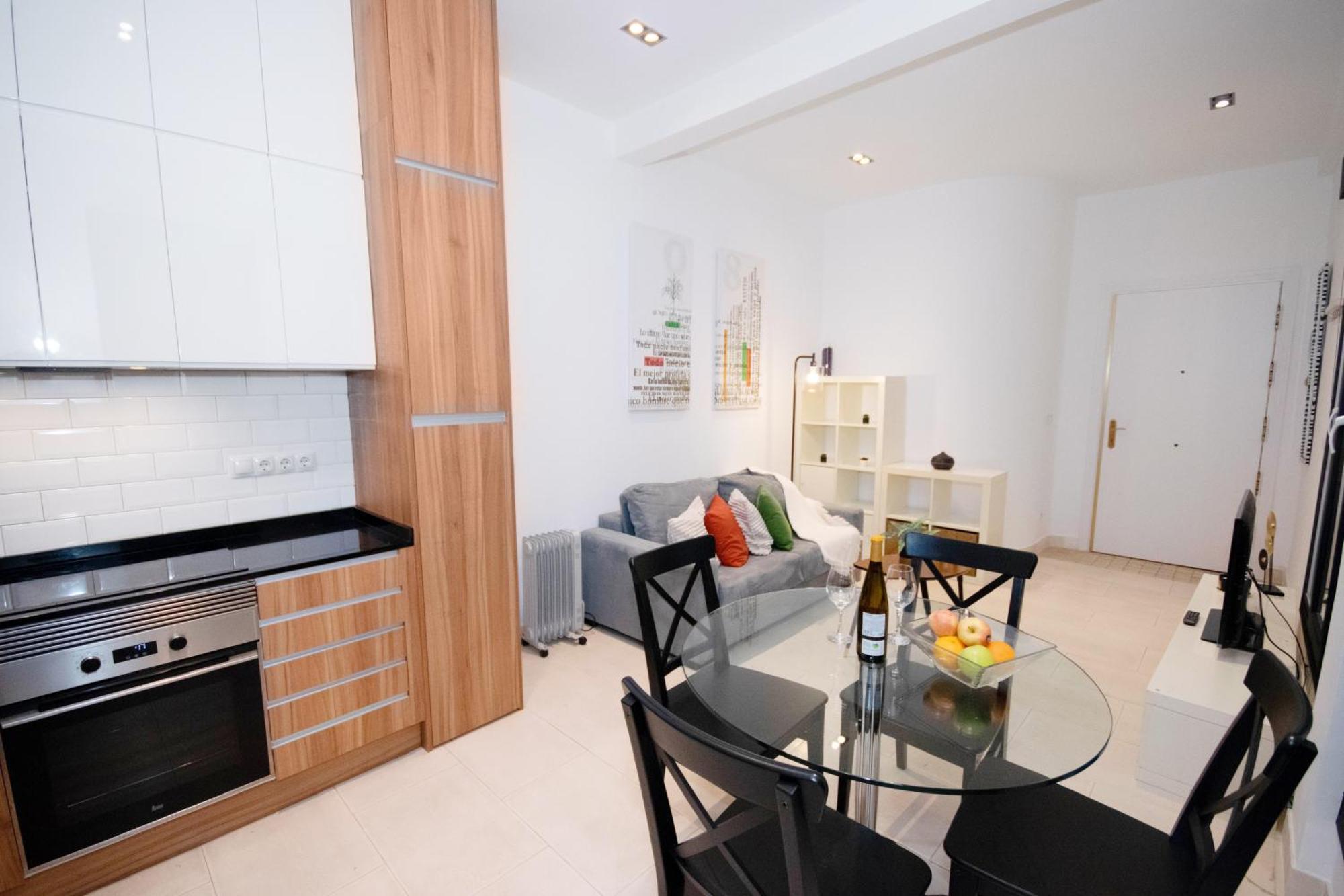 For You Rentals Apartamento Temporal Con Encanto En Malasana Min24 Madrid Esterno foto